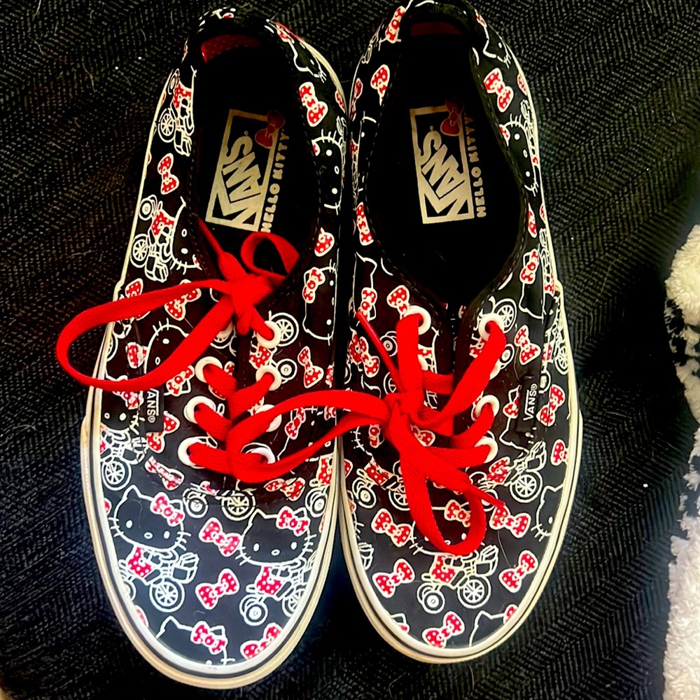 Hello Kitty Vans